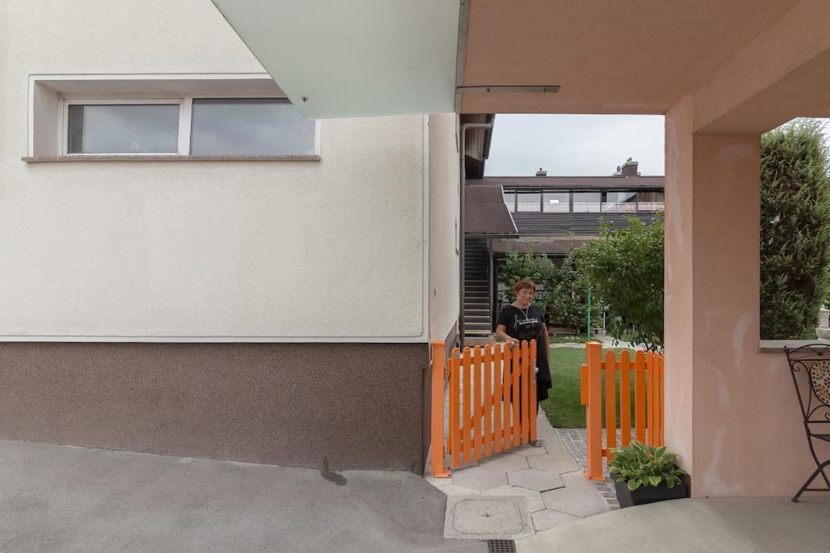 Family Apartment Nakiteya Любляна Экстерьер фото